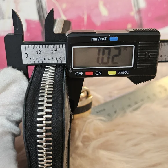 Chloe Paddington Leather Black Gold Full Zip Long Wallet W/ Working Padlock Key - Picture 15 of 16